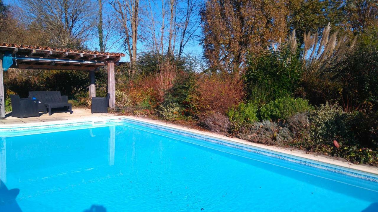 Grand Hourcqs Vila Pouillon Exterior foto